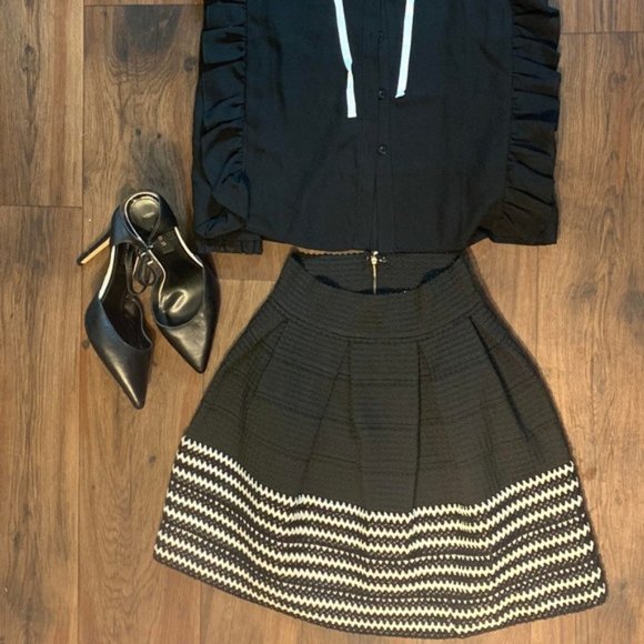 Miami Skirts Box Pleated Skater Striped Black S - Picture 3 of 3